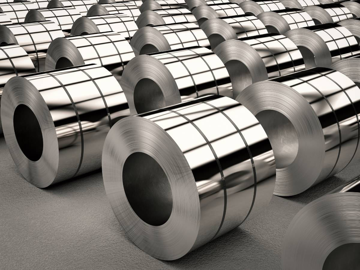 Durable and Malleable Hot Rolled Steel Bar – Perfect for Multiple Applications
